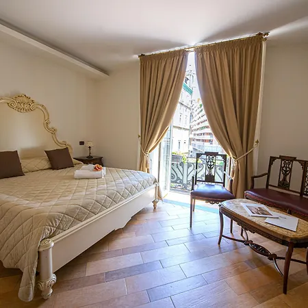 Lanfipe Palace Neapol