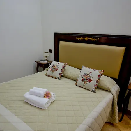 Lanfipe Palace Hotel Neapol