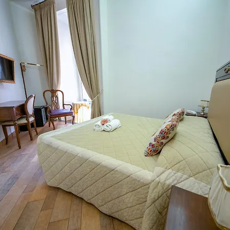 Lanfipe Palace Neapol