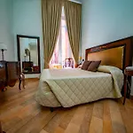 Lanfipe Palace Napels