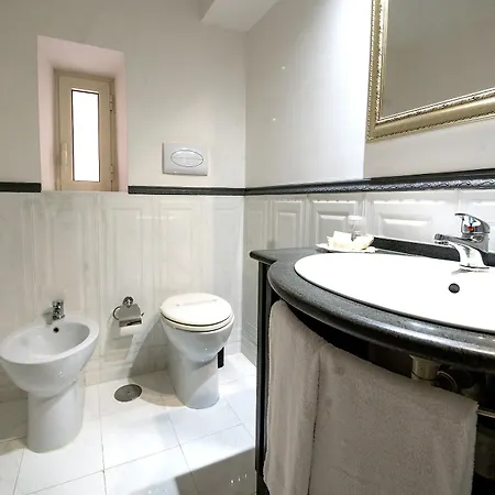 Lanfipe Palace 3* נאפולי