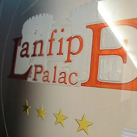 Lanfipe Palace מלון