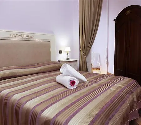 Lanfipe Palace 3* נאפולי