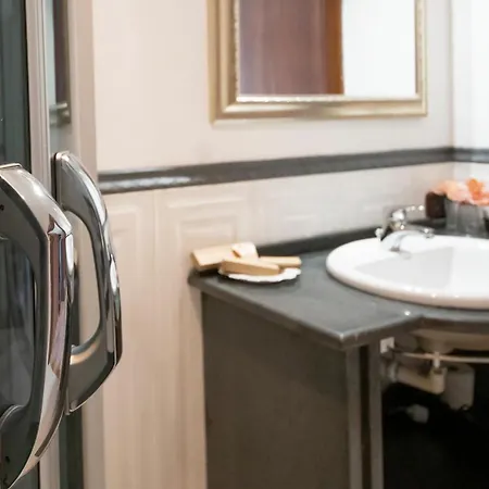 Lanfipe Palace Naples