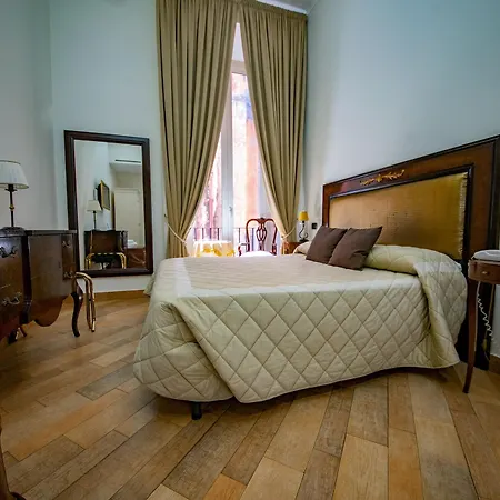 Lanfipe Palace Naples