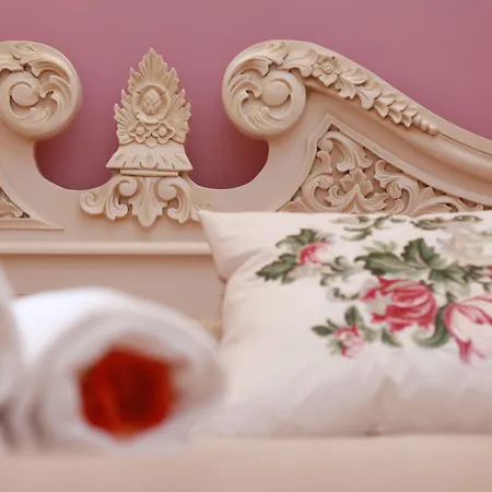 Lanfipe Palace Naples