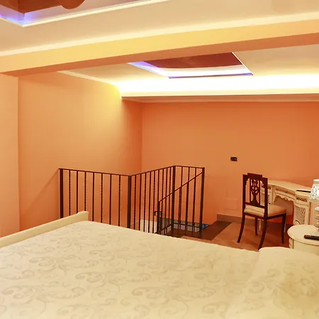 ホテル ランフィーペ パレス