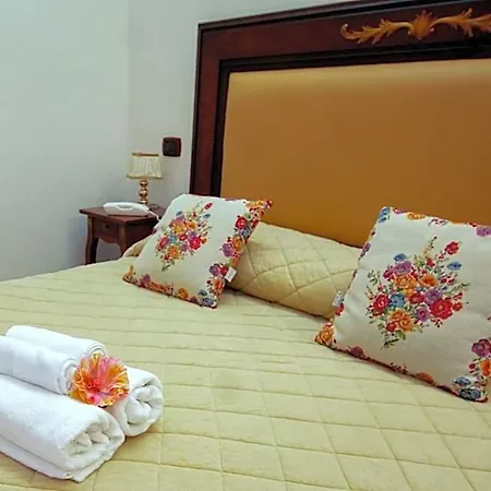Lanfipe Palace Hotel Naples
