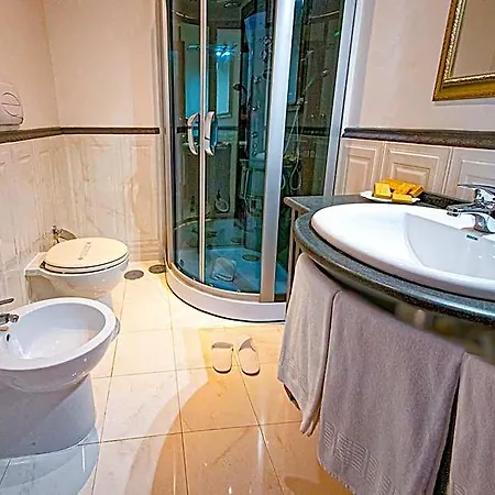 Lanfipe Palace Hotel Naples