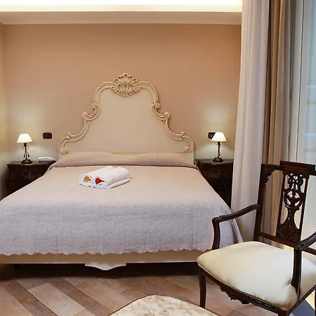 Hotel Lanfipe Palace Naples