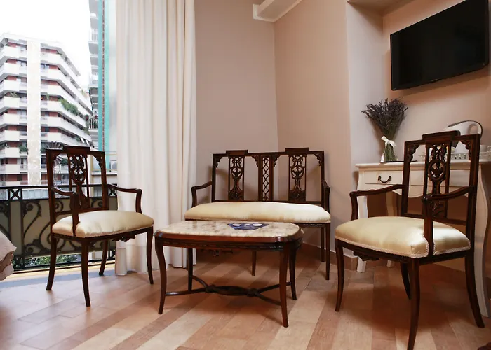 兰辉派宫酒店 3*