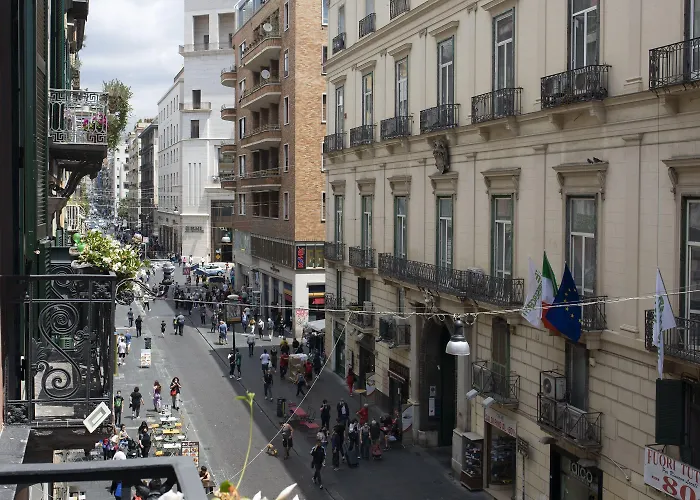 兰辉派宫酒店 那不勒斯